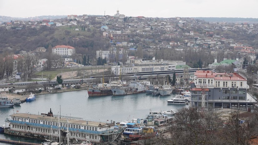 Губернатор Севастополя сообщил о падении в море военного самолёта
