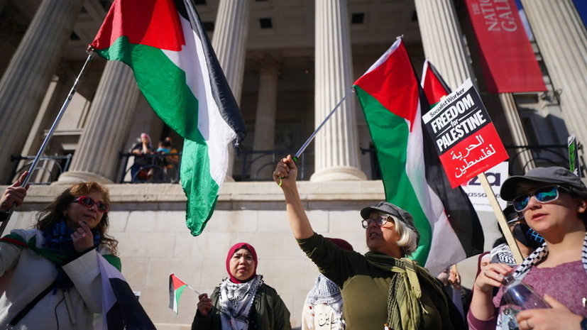 Протестующие вышли на улицы Лондона с требованием прекращения огня в Газе