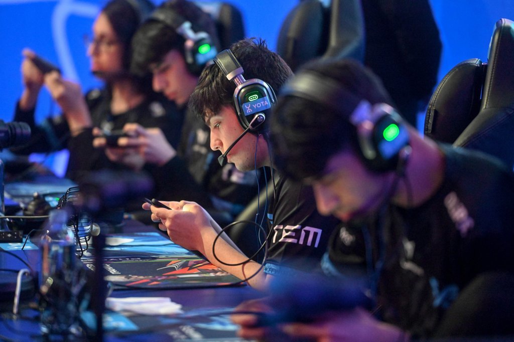 AP.Bren и ONIC сыграют в финале фиджитал MLBB на Играх Будущего