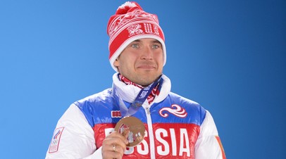 Евгений Гараничев на награждении на Олимпиаде в Сочи