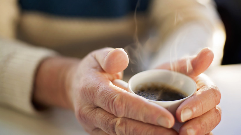 Гериатр Рунихина: значимых ограничений по поводу кофе для пожилых людей нет