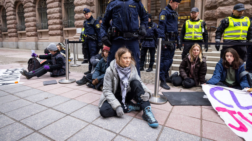 NOS: Грету Тунберг задержали на акции протеста в Гааге