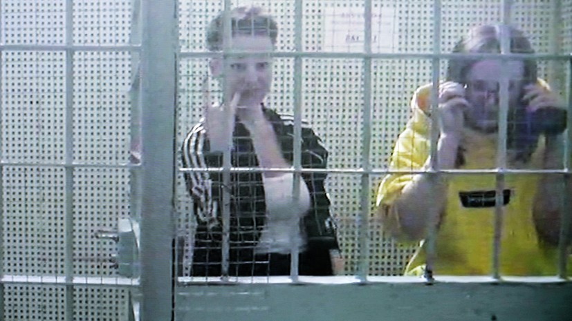 Режиссёру Беркович и драматургу Петрийчук продлили арест