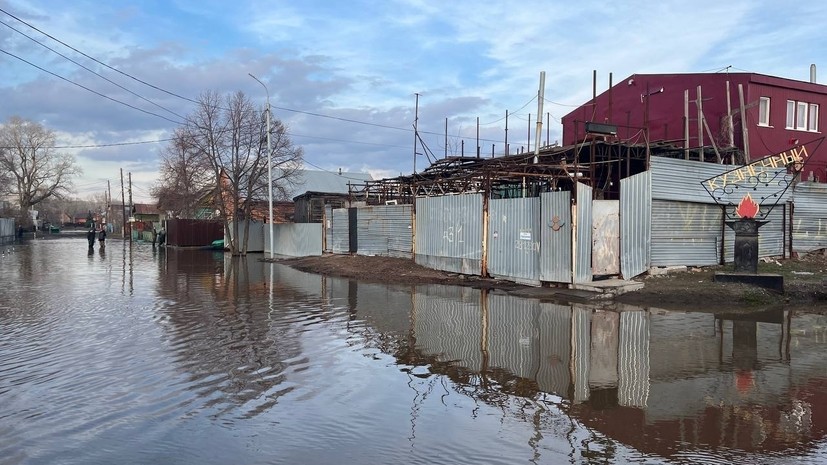 Власти: уровень воды Урала в Оренбурге за сутки вырос на 81 см