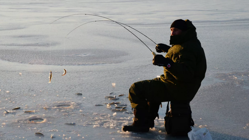 В Тюменской области рыбакам запретили выходить на лёд