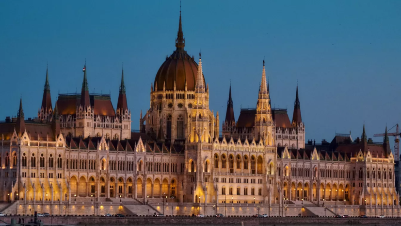 Парламент Венгрии проголосовал за приостановку участия в ДОВСЕ