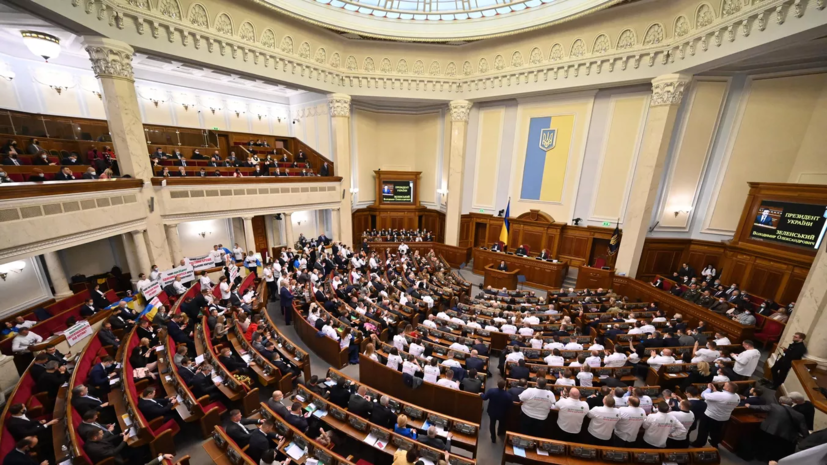 Поправки в закон об ужесточении мобилизации в Раде обсуждают лишь 42 депутата