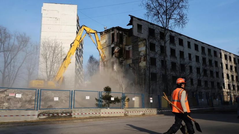 В Мосрентгене снесли семь домов в рамках программы реновации