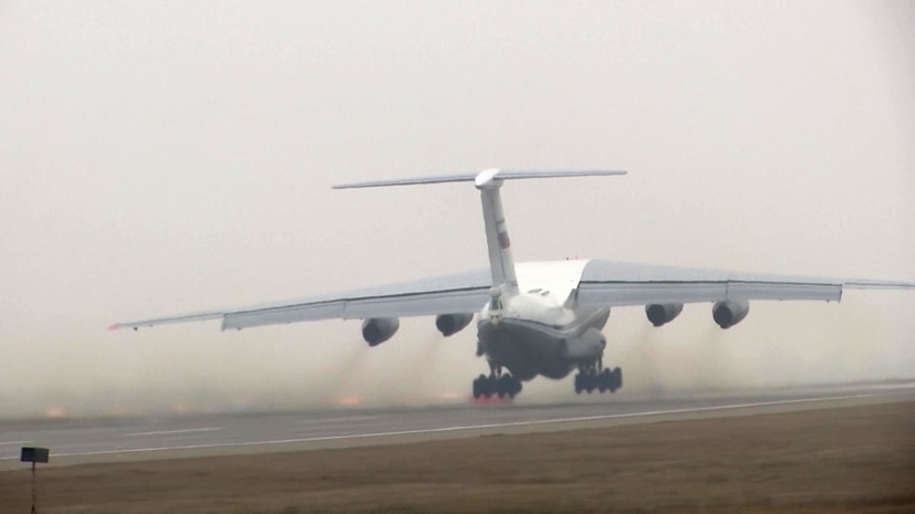 Группу россиян доставили из сектора Газа в Россию