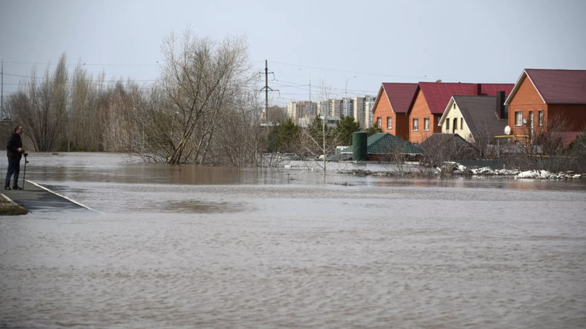 В Орске за сутки вода ушла с территорий 1,2 тысячи домов