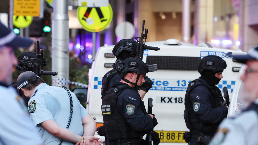 7News: россиянин дал отпор устроившему поножовщину в ТЦ в Сиднее