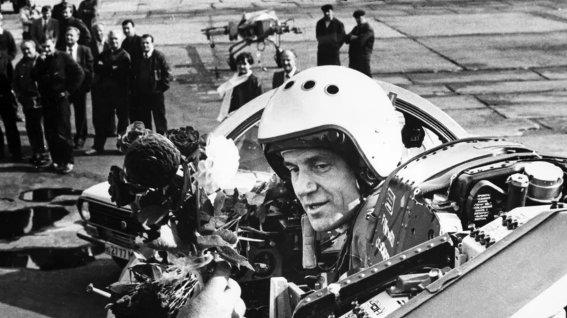 На 72-м году жизни умер Герой России лётчик-испытатель Анатолий Квочур