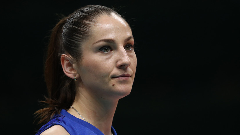 «Отдавала спорту всю себя»: чемпионка мира по волейболу Кошелева завершила карьеру