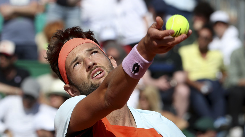 Гахов уступил ван де Зандсхулпу в первом круге турнира в Мюнхене