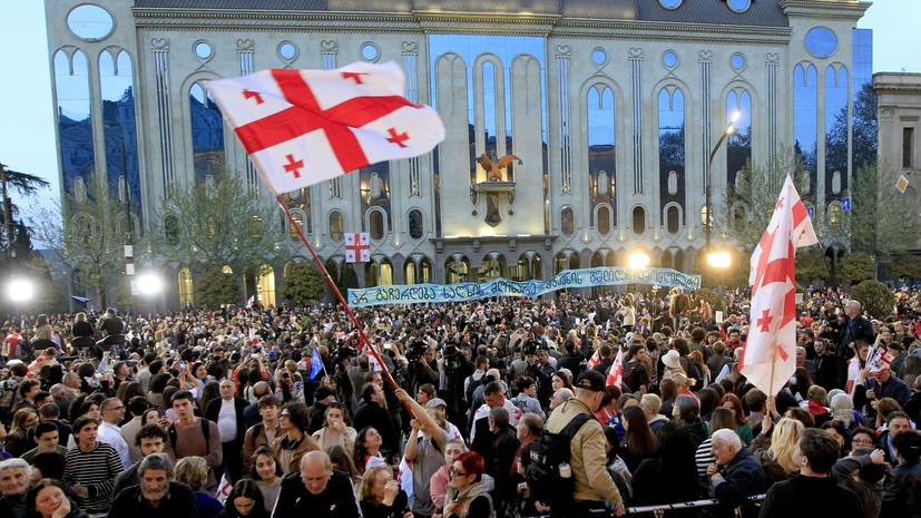 Омбудсмен Грузии призвал полицию обеспечить свободу собраний для митингующих