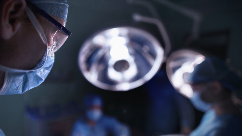 Российские врачи сделают около десяти операций девочке из США Луне Феннер