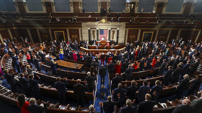 «Обогатит Вашингтон»: как в России отреагировали на принятие в США закона о помощи Украине