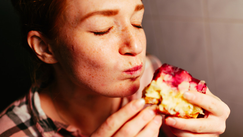 Диетолог Лесникова: тяга к сладкому может быть обусловлена недостатком витаминов