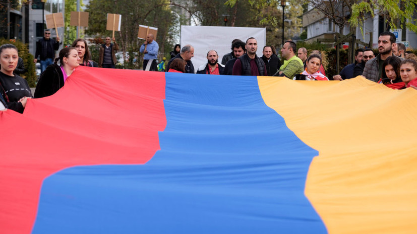Протестующие в Армении перекрыли автотрассу Ереван — Севан