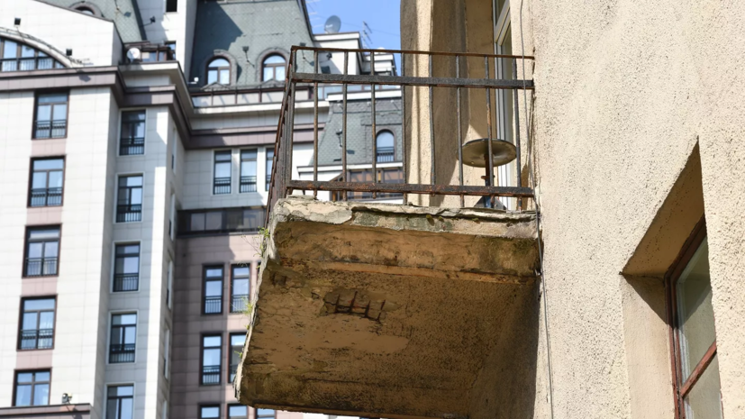 Спасший запертую на балконе в Екатеринбурге пенсионерку действовал без раздумий