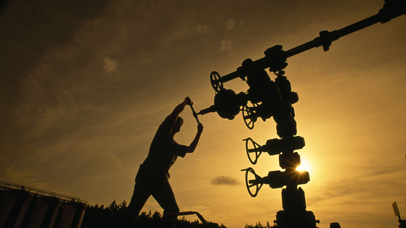 Аналитик Антонов рассказал о факторах, влияющих на стоимость нефти