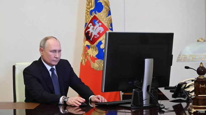 ФОМ: 80% российских граждан положительно оценивают работу Путина