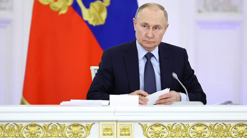Путин назвал День Победы священным для россиян праздником