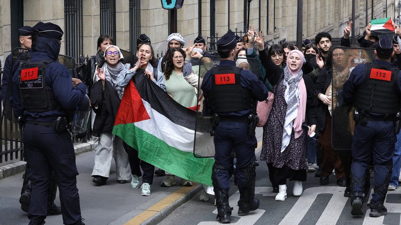 Полиция Парижа разогнала пропалестинский протест студентов около Сорбонны