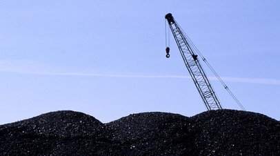 Ъ: правительство России обсуждает отмену экспортной пошлины на уголь