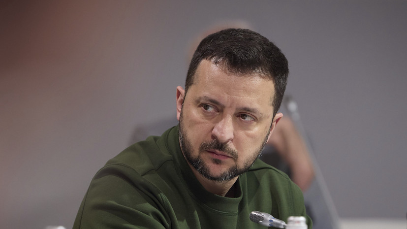 Сенатор Цеков назвал оскорблением заявление Зеленского о «шевроне с украинским флагом»