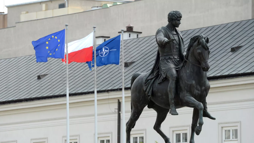 Польский судья Шмидт назвал политику Варшавы «не до конца независимой»
