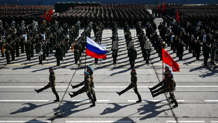 В Екатеринбурге проходит генеральная репетиция парада Победы
