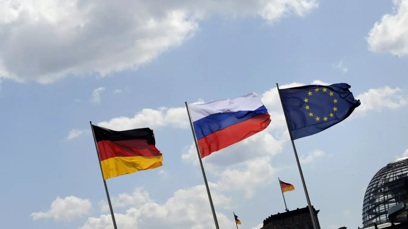 Посольство России осудило Германию за запрет атрибутики Дня Победы 8—9 мая