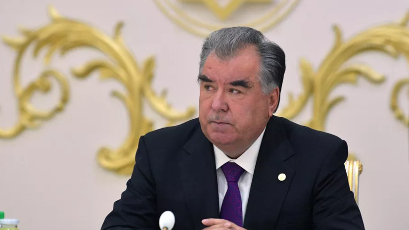Президент Таджикистана Рахмон прибыл в Москву