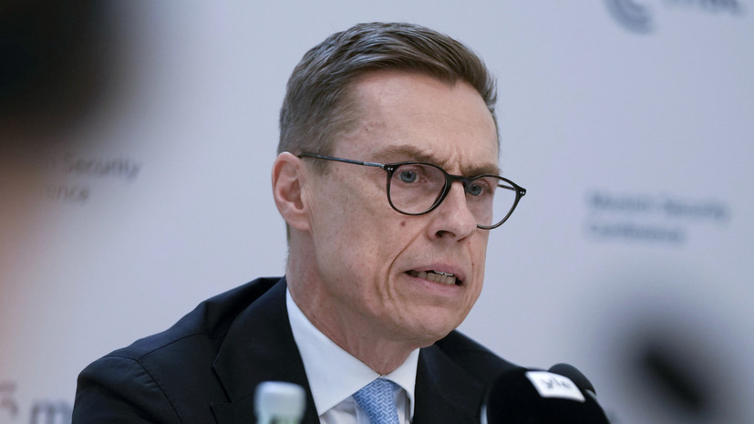 Президент Финляндии: путь к миру на Украине лежит через поле боя