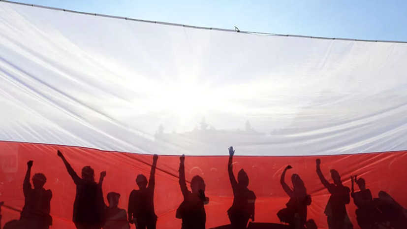 Onet: в Польше могли похитить выделенные на кампанию StopRussiaNow деньги