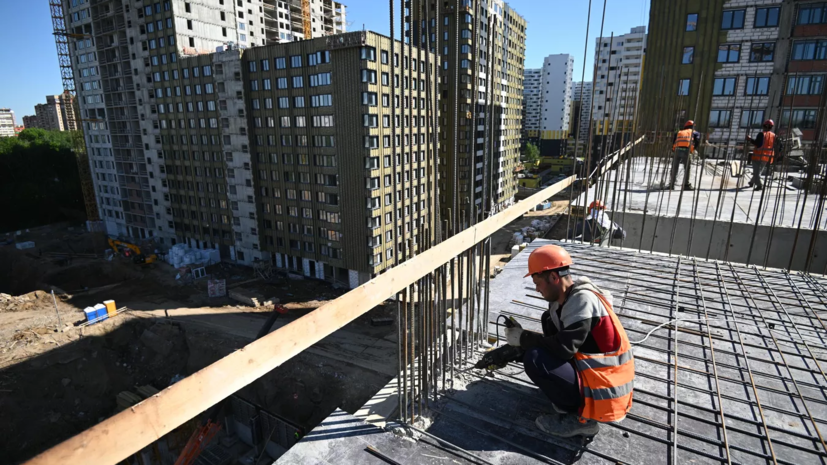 В Москве работает 49 центров для помощи участникам программы реновации