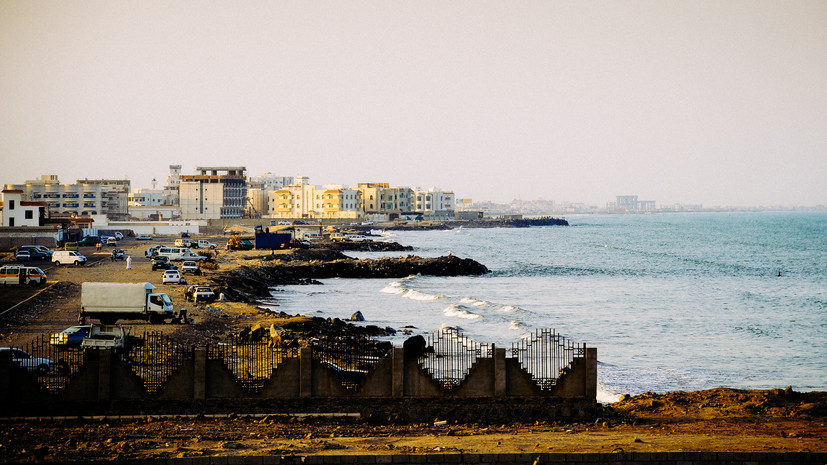 Судно у берегов Йемена получило небольшие повреждения при нападении