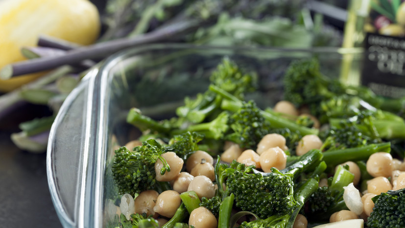 Диетолог Белоусова: нут и соя не могут полностью заменить мясо