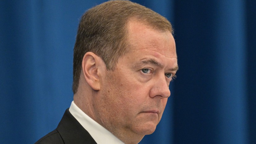 Медведев назвал Зеленского правомерной военной целью для России