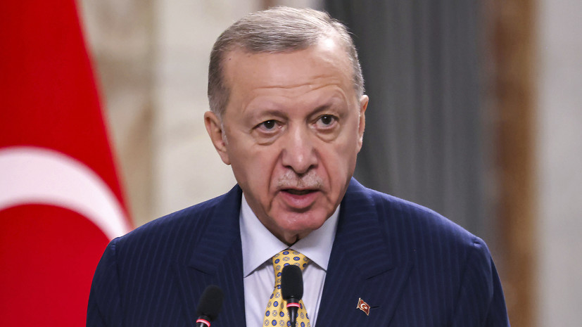 Эрдоган объявил в Турции однодневный траур в связи с гибелью Раиси