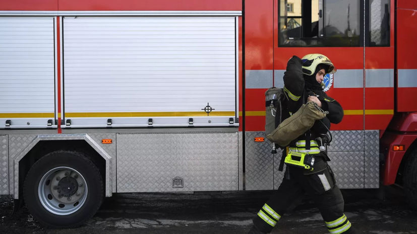 Пожар на складе с бумагой и макулатурой в Саранске ликвидируют 65 специалистов