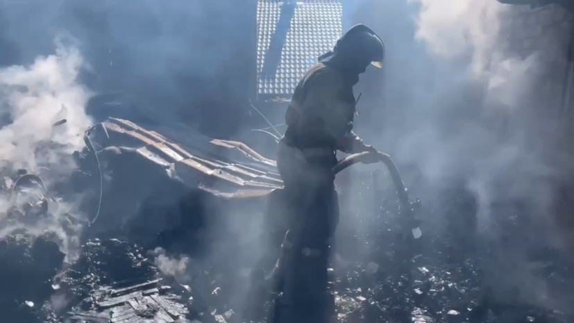МЧС показало видео с места пожара в Истре, в котором погибли шесть человек
