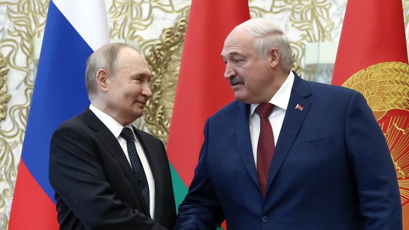 Лукашенко угощал Путина сальтисоном, картошкой и белорусским салом