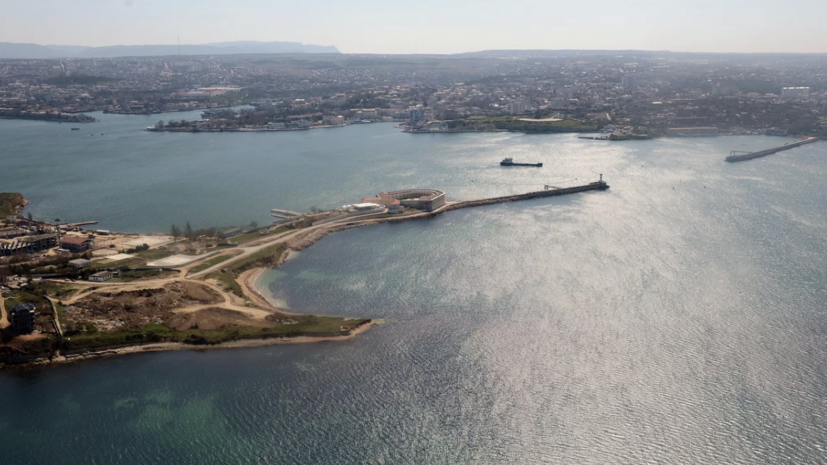 Развожаев: флот в Севастополе проводит тренировки расчётов