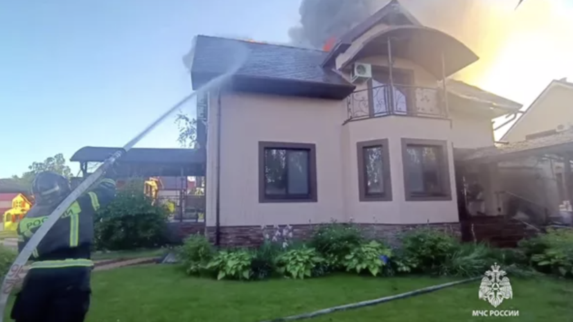 МЧС России: ликвидировали пожары в Белгородской области после обстрелов ВСУ