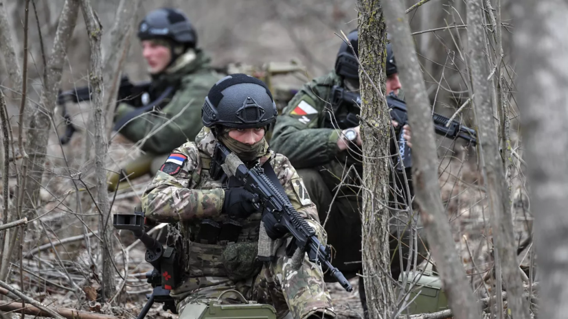 Подразделения группировки «Восток» заняли более выгодные рубежи