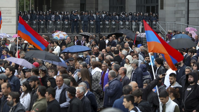 Полиция Армении задержала 67 участников протеста