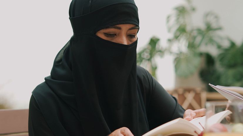 В Госдуме предложили запретить носить никаб в школах