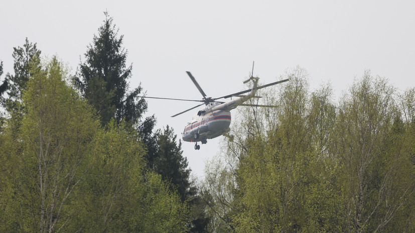 Вертолёт Ми-8 совершил жёсткую посадку в Мурманской области